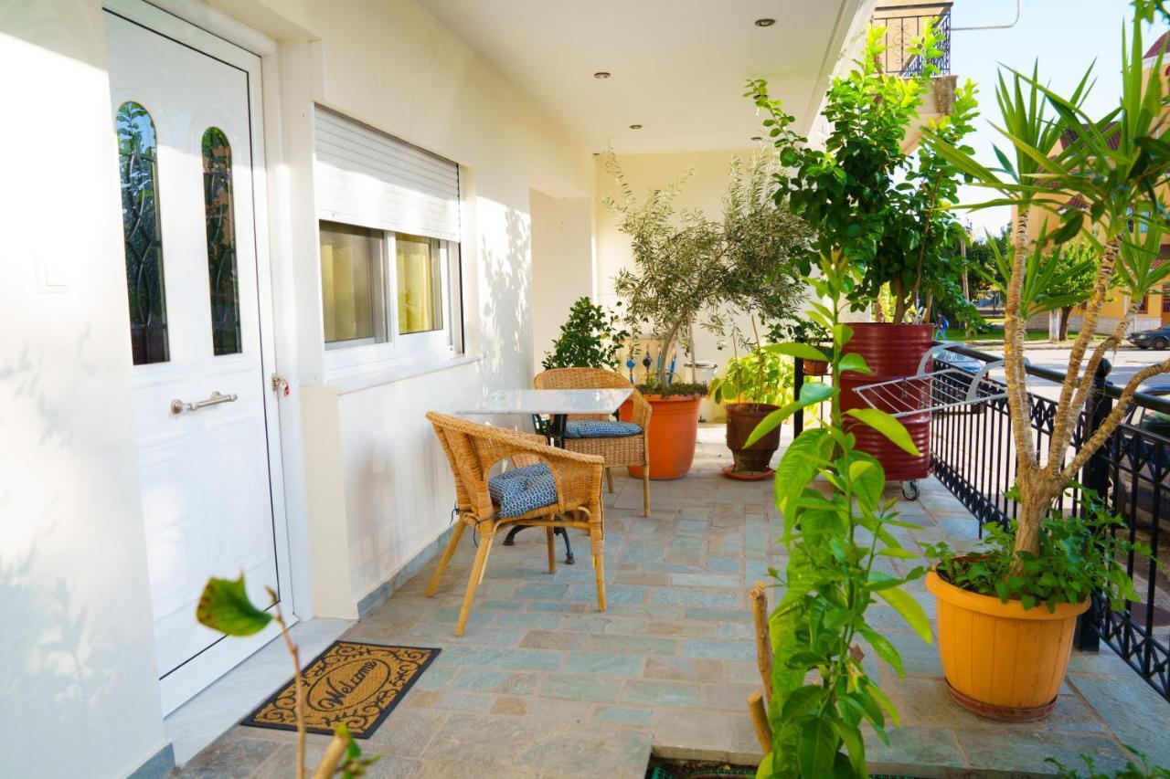 Yiannis Apartments 1 Ioannina Exterior photo